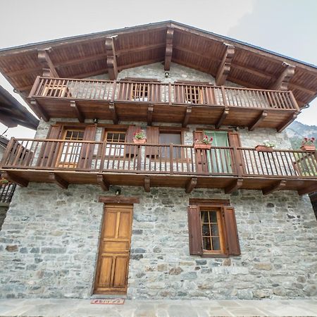 ホテル Silou Retreat Champdepraz エクステリア 写真