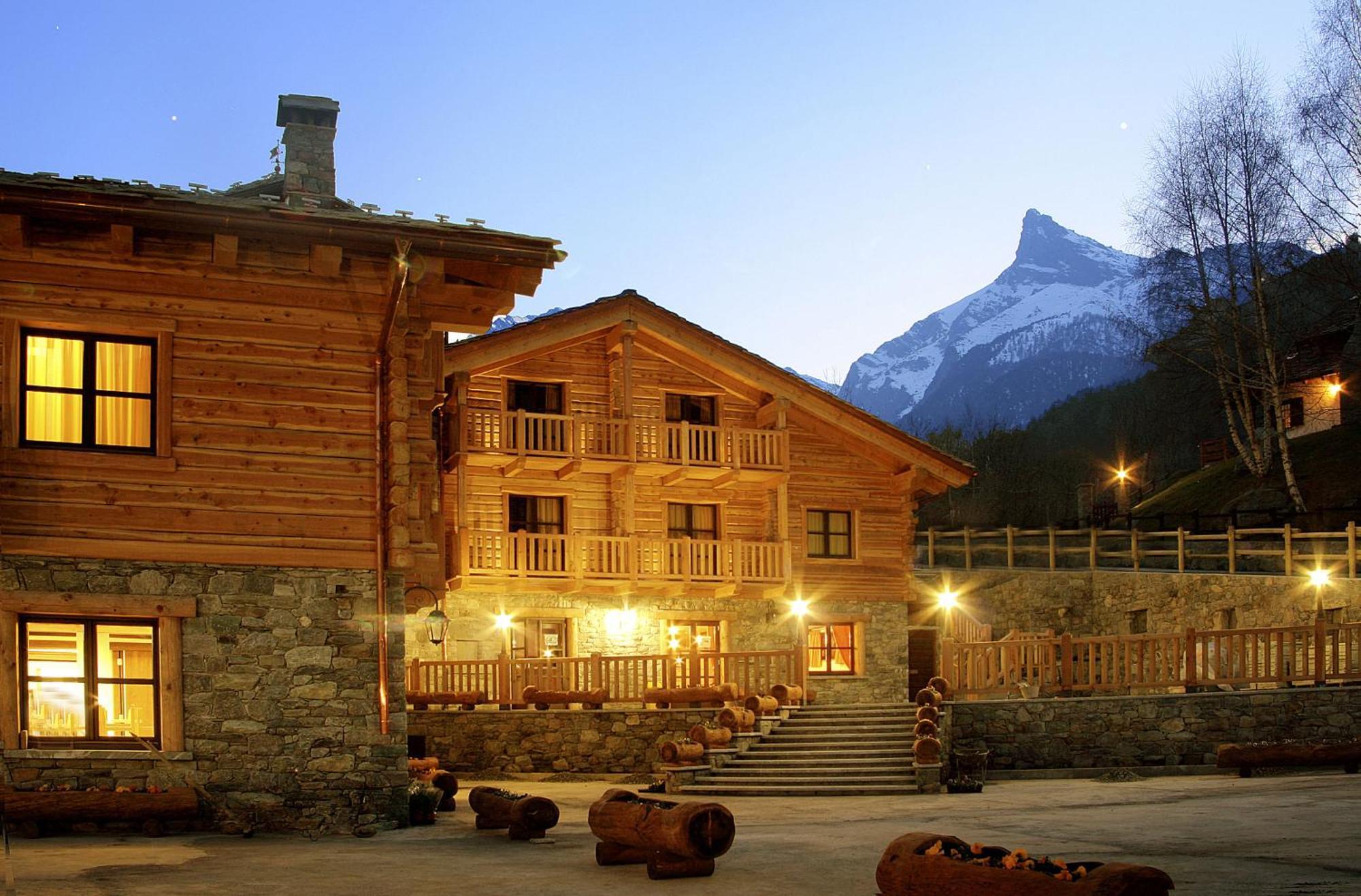 ホテル Silou Retreat Champdepraz エクステリア 写真