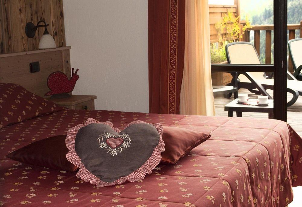 ホテル Silou Retreat Champdepraz エクステリア 写真